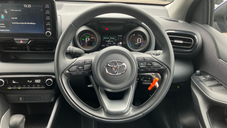 Toyota Yaris 1.5 Hybrid Design 5dr CVT Hybrid Hatchback